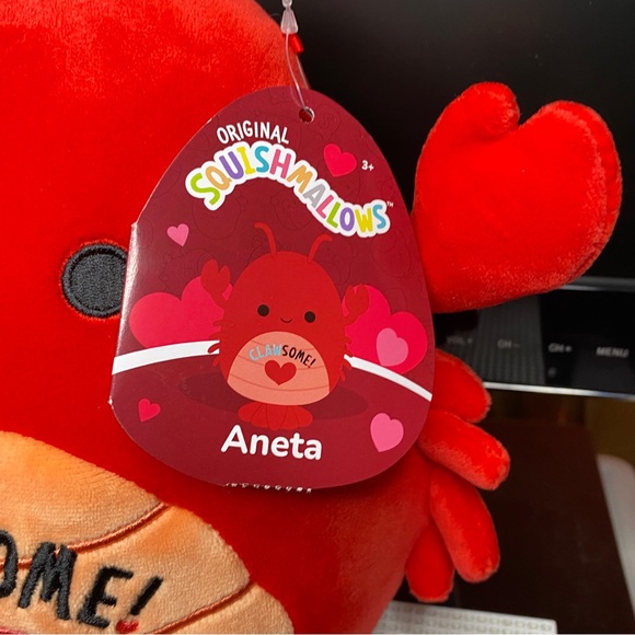 8 Inch Valentines Squishmallow Aneta the Lobster - Picture 4 of 8